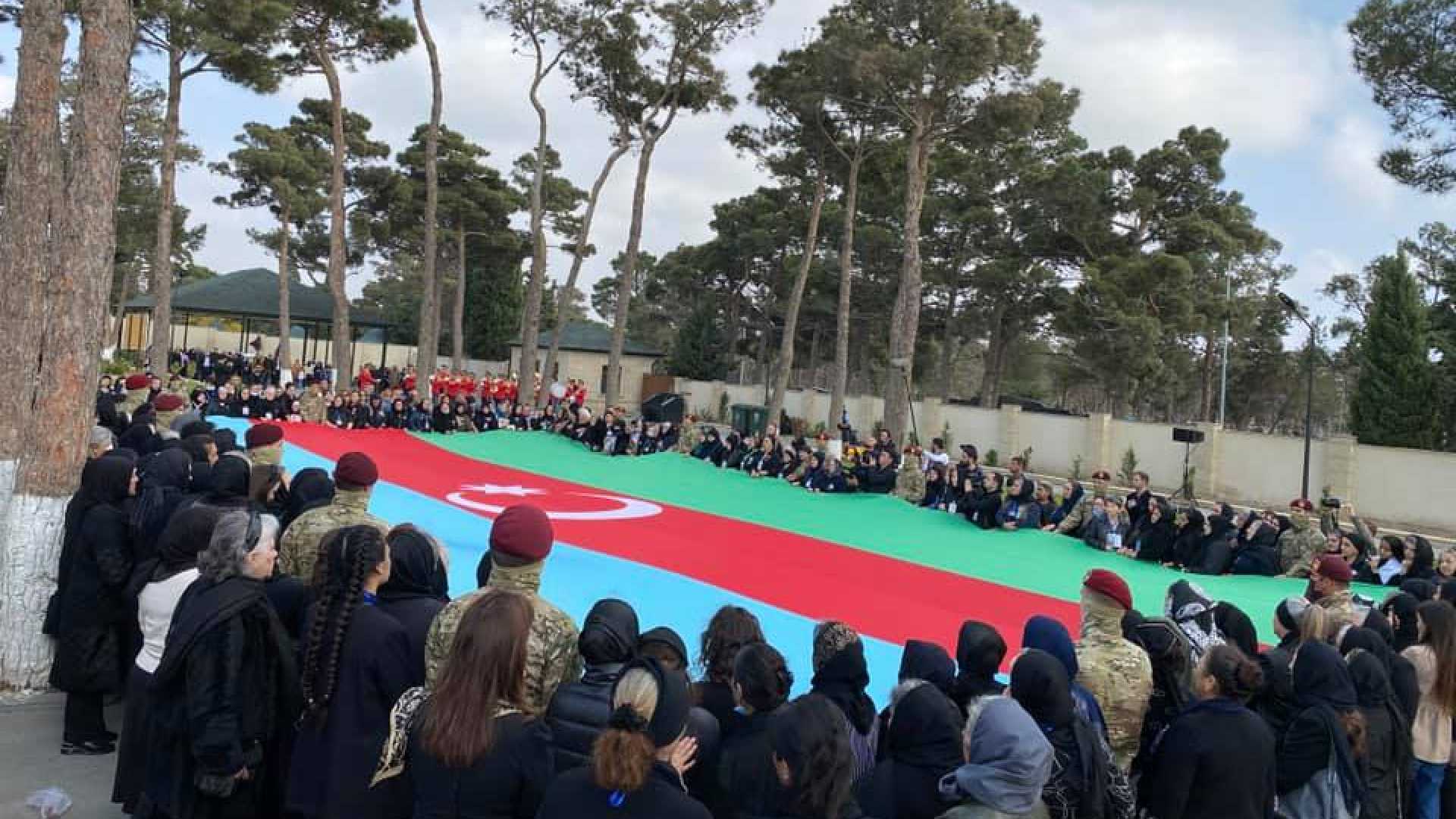 Foto açıq mənbədən