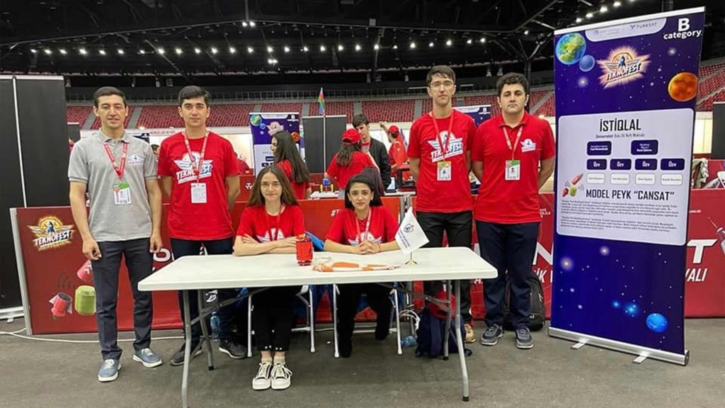 Foto Bakı Ali Neft Məktəbinin rəsmi Facebook səhifəsi Azərbaycan Universitetləri