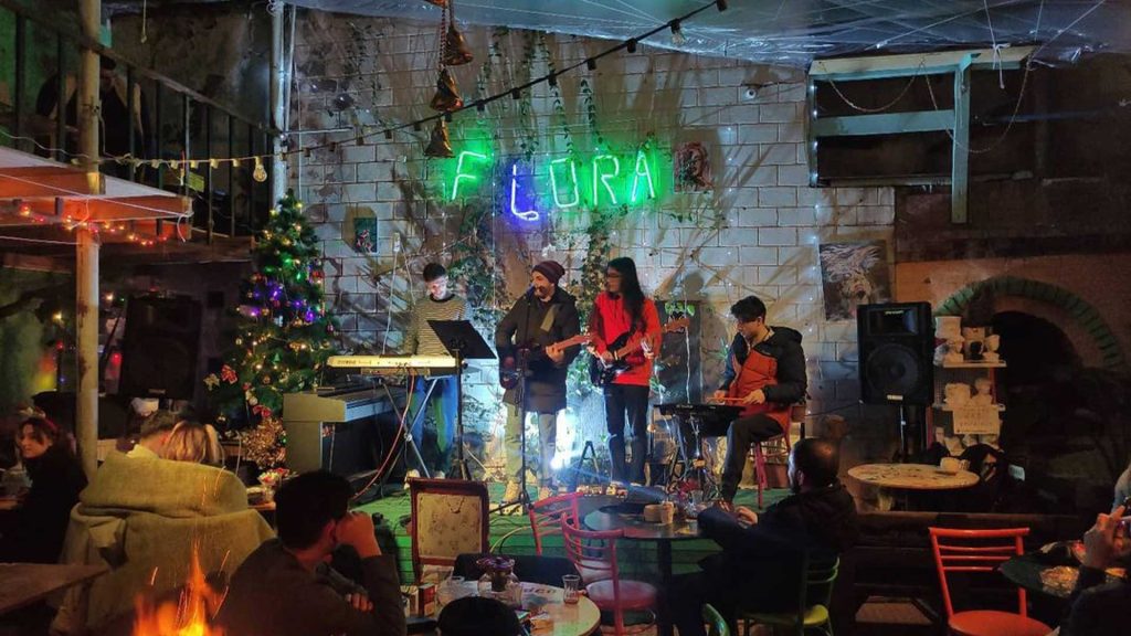 Foto Flora Hostel Faceboo səhifəsi