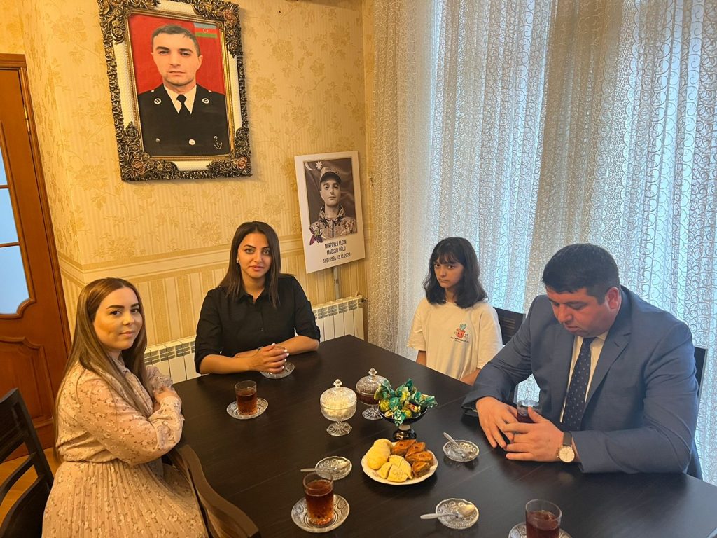 Foto YAP Yasamal Rayon Təşkilatının rəsmi Facebook səhifəsi