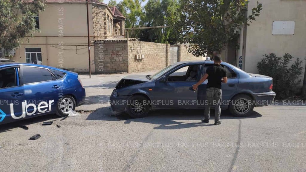 Şağan qəsəbəsində avtoqəza baş verib