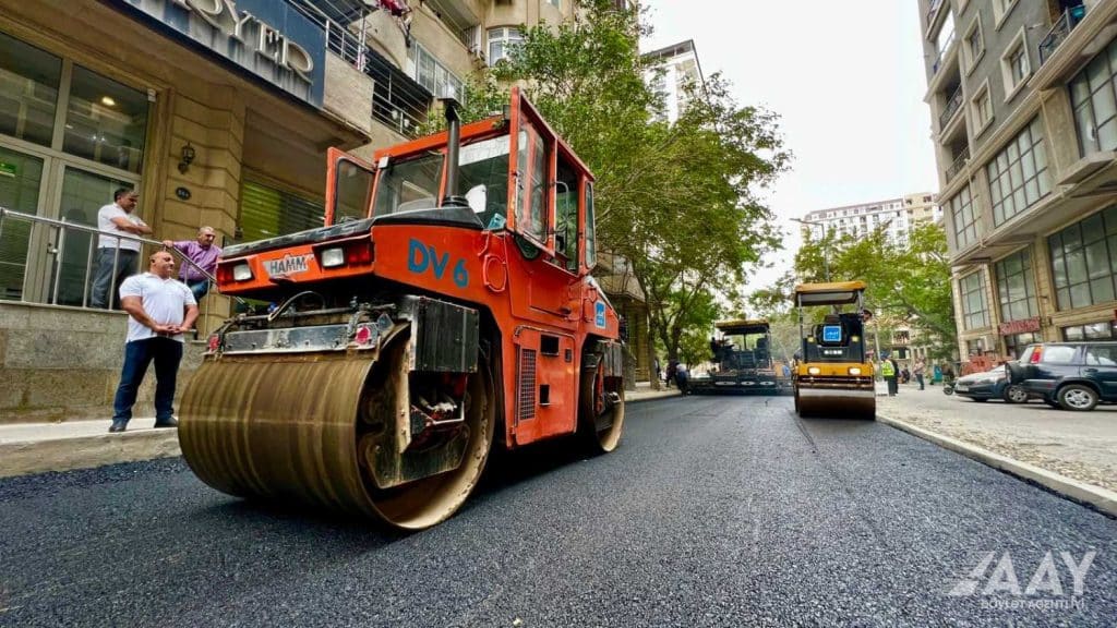 Tələt Şıxəliyev küçəsi təmir olunur