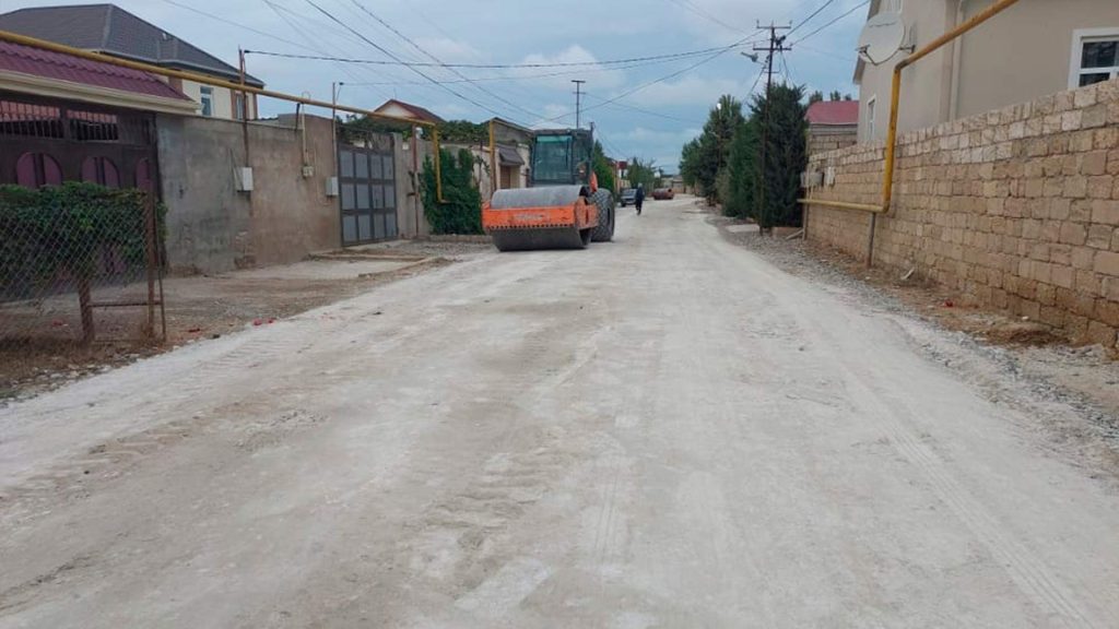 Buzovnada bu küçədə təmir işlərinə başlanılıb