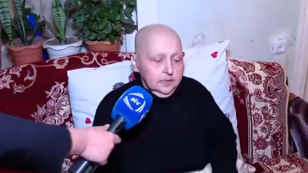 Əməkdar artist hər kəslə vidalaşıb