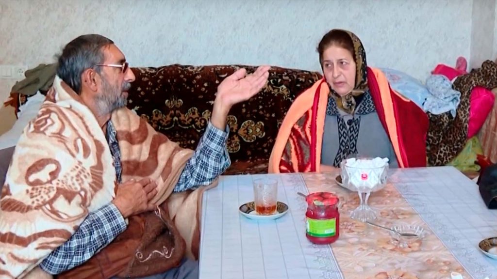 Məcburi köçkünlər üçün inşa edilən şəhərcikdə sakinlər istiliksiz donurlar
