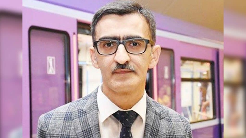 Metronun “28 May” stansiyasında sərnişinin halı pisləşib
