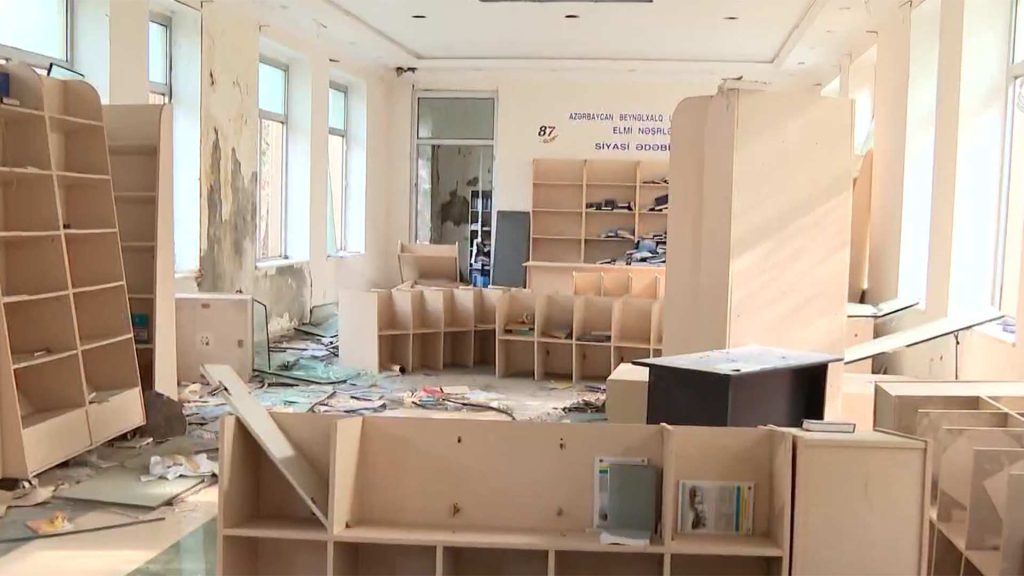 Bakıda universitet binası narkomanların məskəninə çevrilib