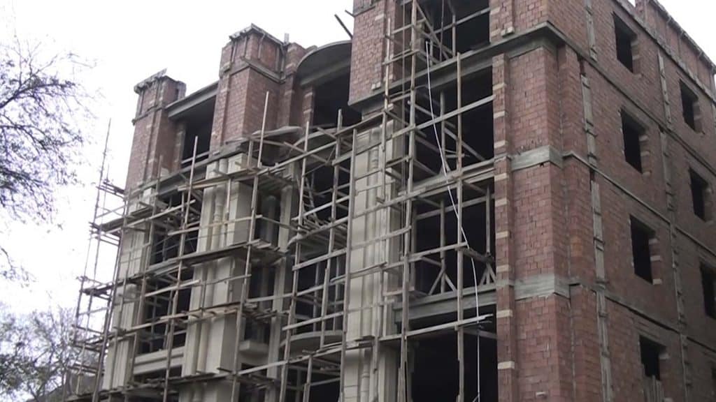 qanunsuz tikililər sökülür