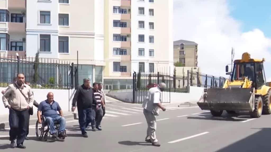 Xətai rayonunda sakinlər marşrut xəttinin yaşadıqları əraziyə qədər uzadılmasının arzusundadırlar