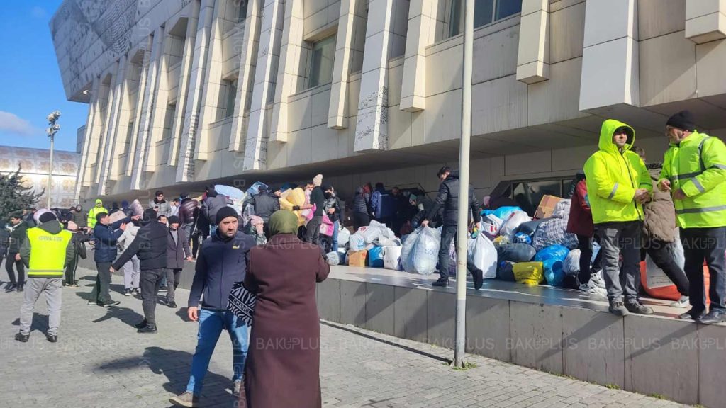 Bakı İdman Sarayında humanitar yardım kampaniyası davam edir