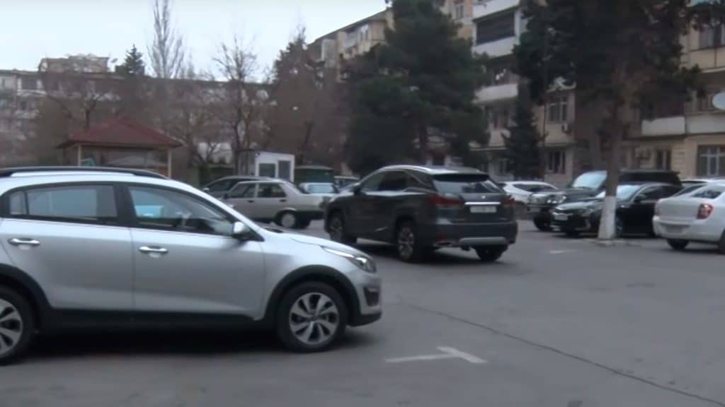 Yenitikili binalarda parkinq qiyməti artıb: haqq siyəsəti kim idarə edir?