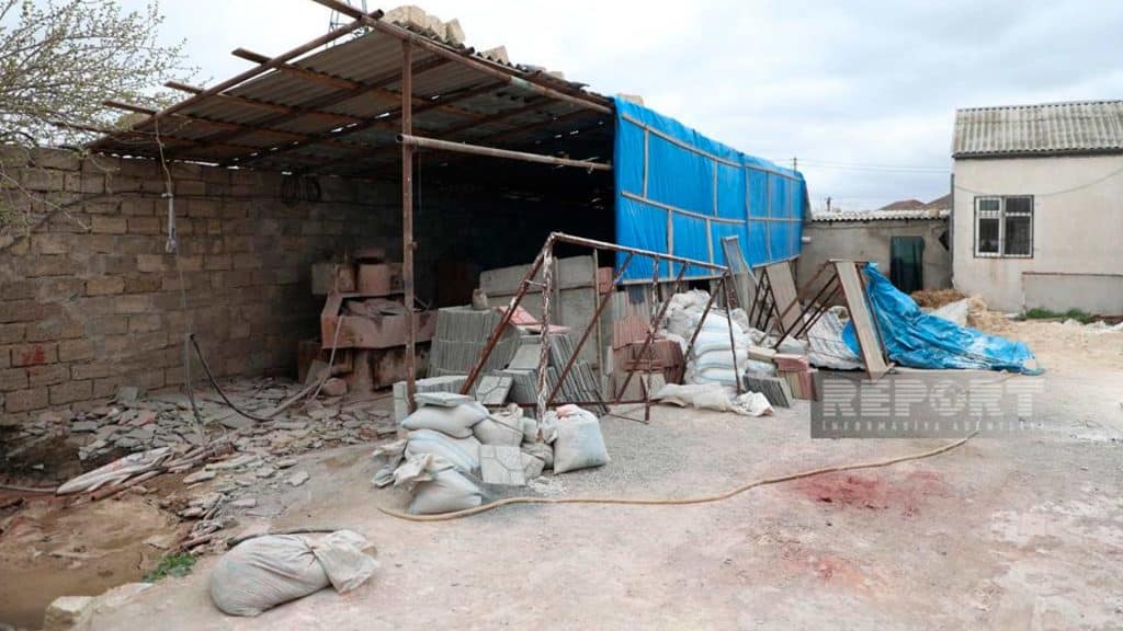 Xəzər rayonunda qanunsuz tikilmiş qeyri-yaşayış obyektləri sökülüb