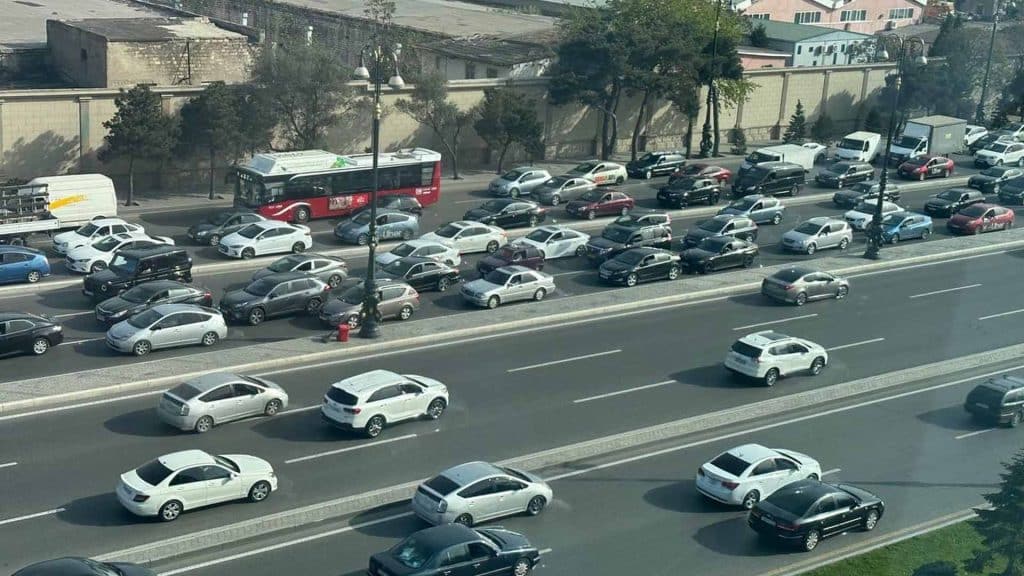 Heydər Əliyev prospektində avtoqəza baş verib