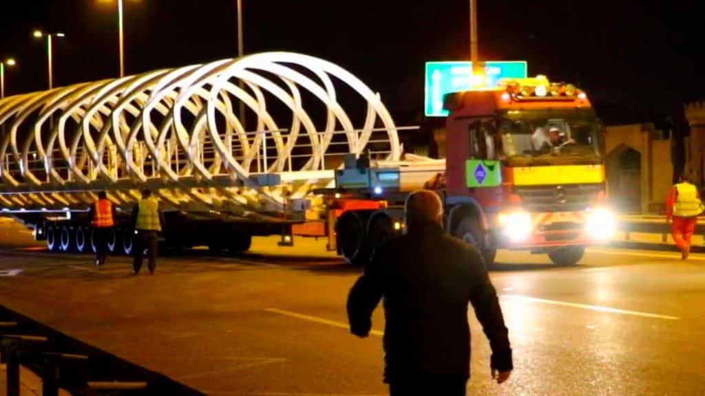 Mərdəkan-Zuğulba yolunda piyada keçidi inşa olunur