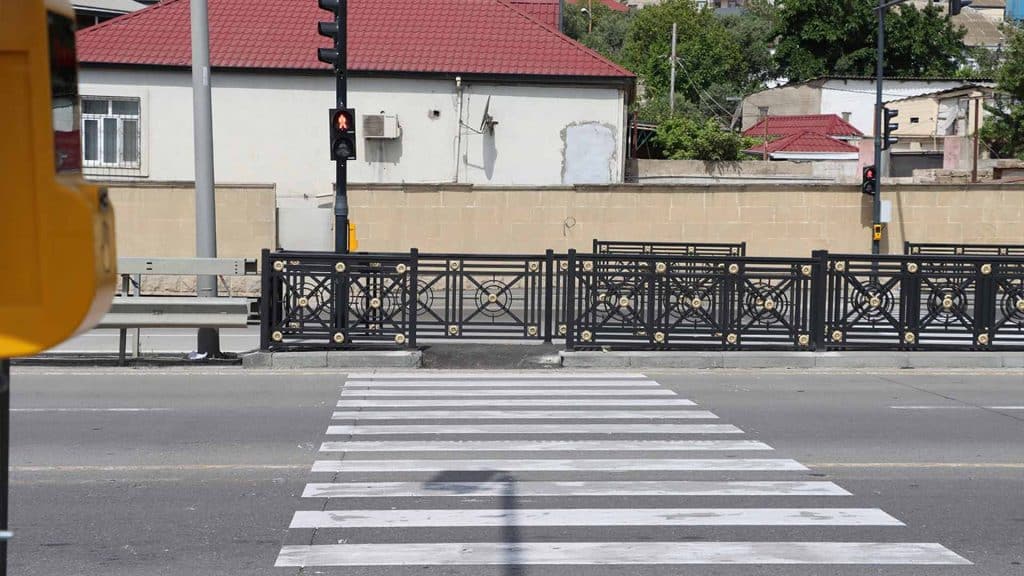 Zığda yeni piyada keçidi və avtobus dayanacağı yaradılıb