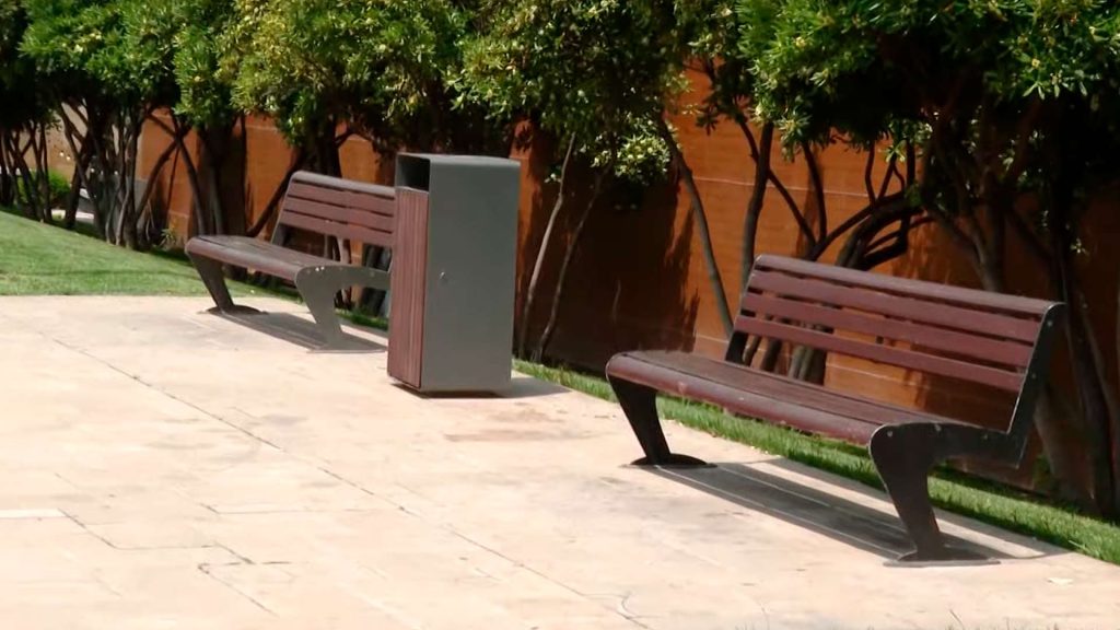 Bakı parklarının narahat oturacaqları