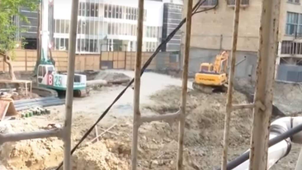 Nərimanov rayonunda tikinti şirkəti sakinlərin evlərini dağıdır