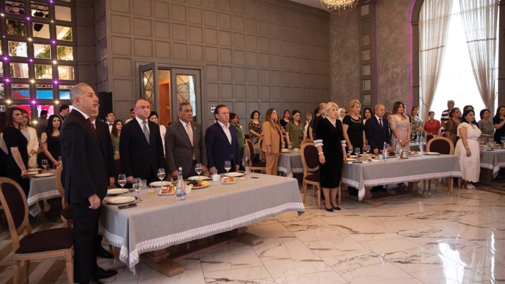 Nərimanov rayonunda tibb işçilərinin peşə bayramı ilə əlaqədar tədbir keçirilib