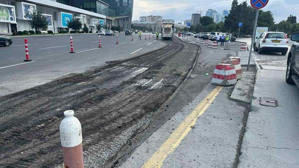 Neftçilər prospekti əsaslı təmir olunur