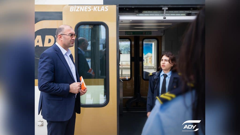 Azərbaycanda dəmir yolu nəqliyyatını qadınlar da idarə edəcəklər