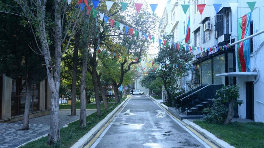 Nəsimi rayonunda növbəti “Abad həyət” sakinlərin istifadəsinə verilib