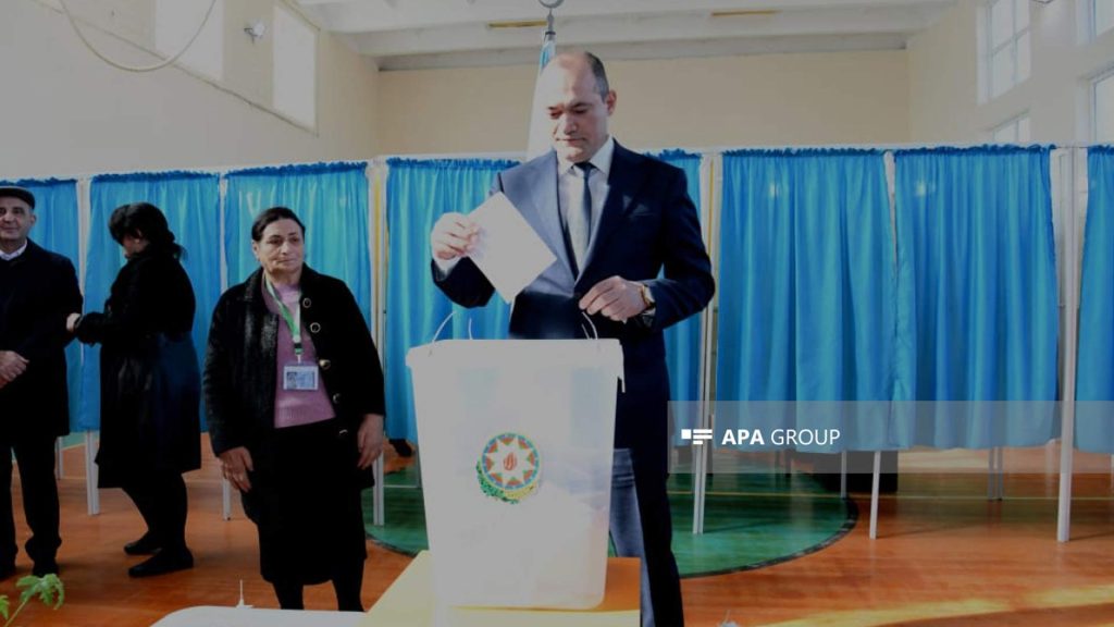 Daha bir prezidentliyə namizəd səsini verib