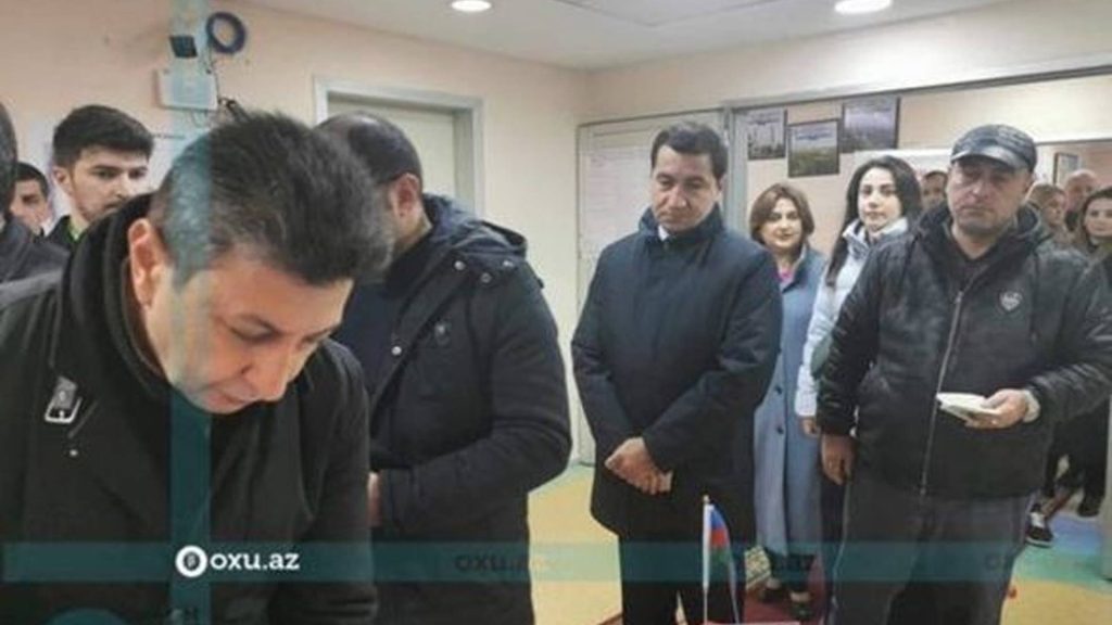 Hikmət Hacıyev səs verib