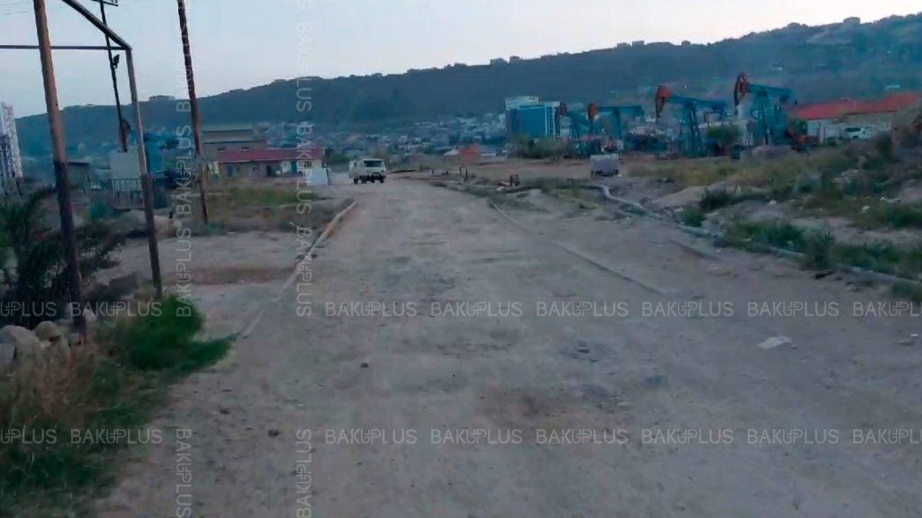 20-ci sahə sakinlərinin başıbəlalı küçəsi: asfaltsız yol problemlər yaradır