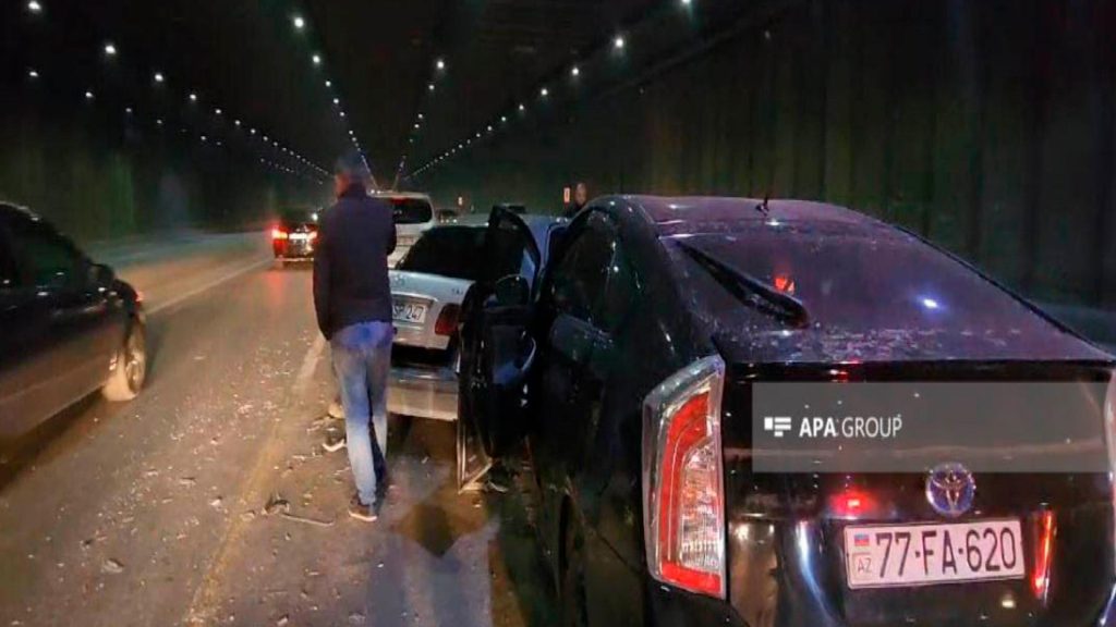 Ziya Bünyadovda tuneldə yol qəzası baş verib
