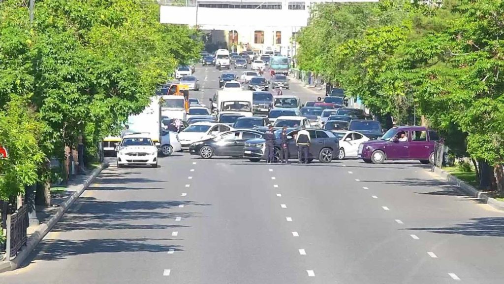 Körpünün sökülməsi ilə bağlı küçələrdəki vəziyyət – FOTO