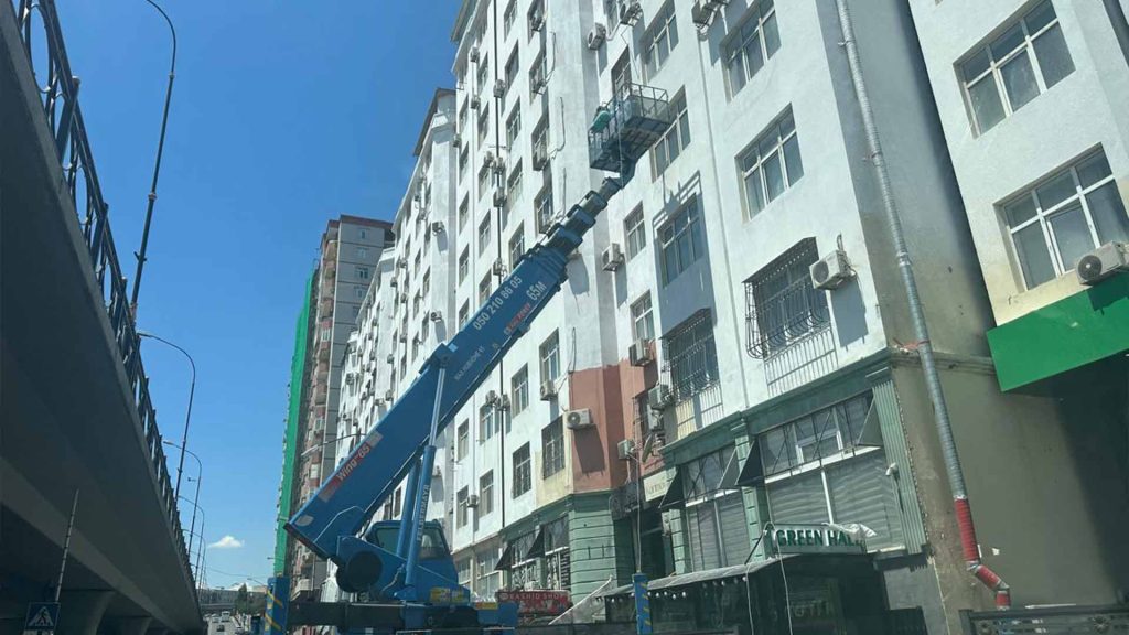 Nəsimi rayonunda COP29-a hazırlıq: binalar boyanır