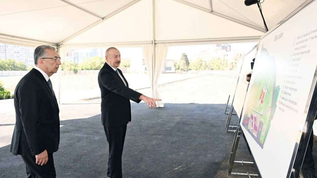“Dədə Qorqud” parkının yaxınlığındakı ərazidə yenidənqurma işləri davam edir