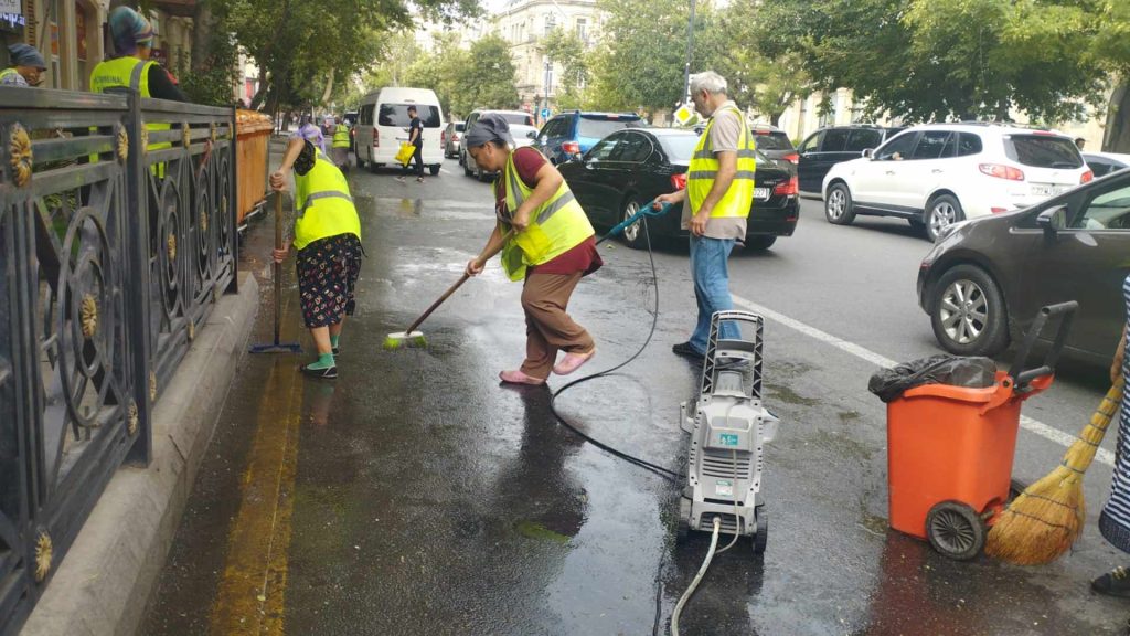 Nəsimi rayonunda növbəti təmizlik-abadlıq işləri aparılıb
