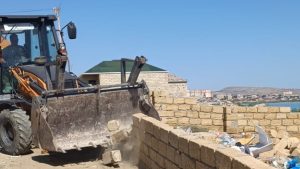 Qaradağda qanunsuz tikililər aşkar edilib