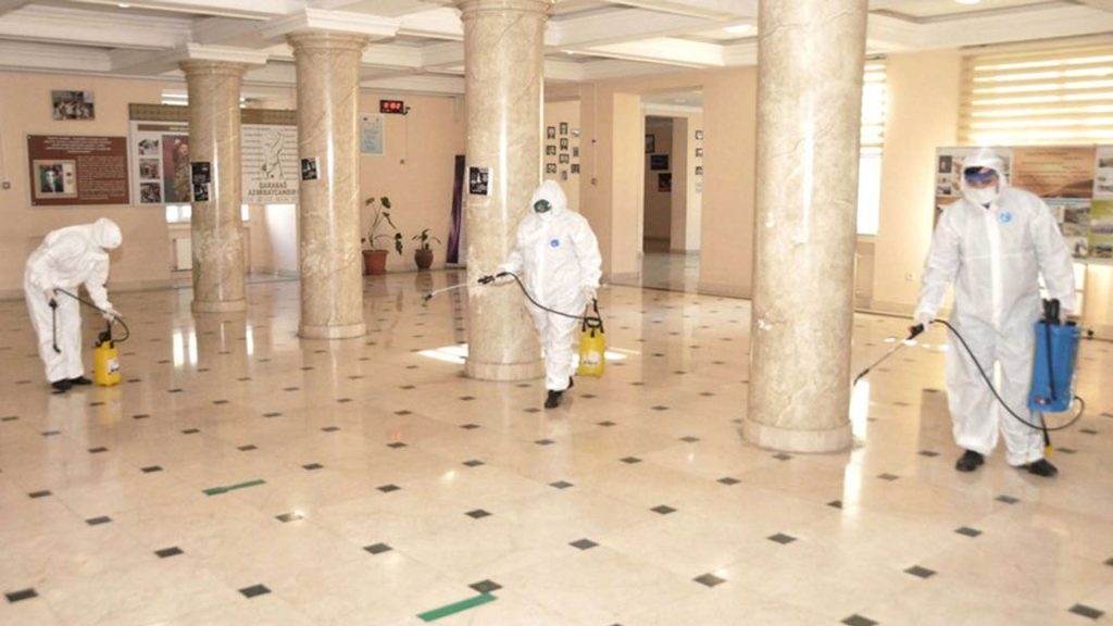 Bakıda məktəblər dezinfeksiya olunur