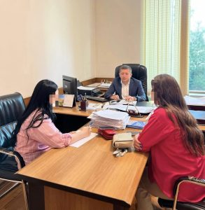Körpəyə siqaret verib şəklini paylaşanlara - Rəsmi reaksiya 													<br />

