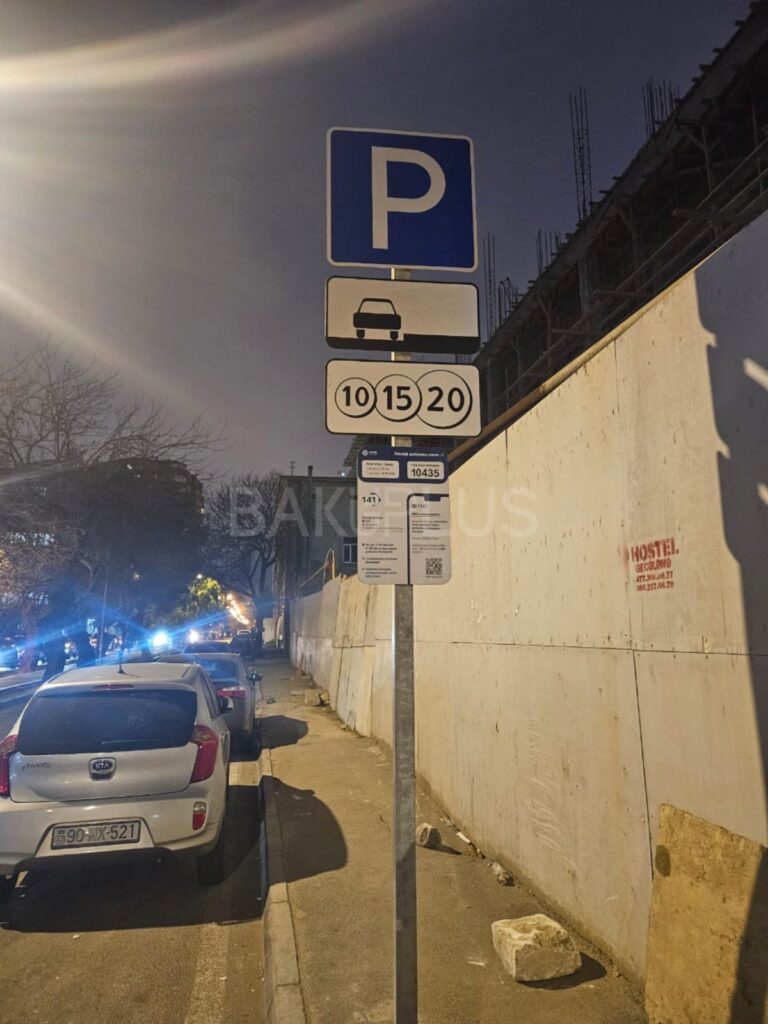 “AzParking”dən incilər: “kubik”, lentli dirəklər