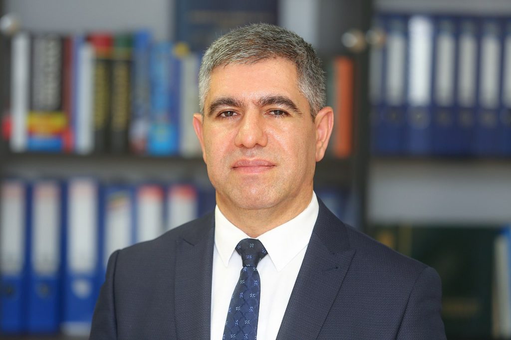 Vüqar Bayramov kredit faizlərinin yüksəlməsini ŞƏRH ETDİ