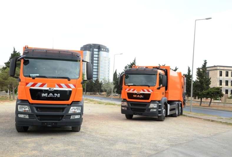 Bakıya məişət tullantıları üçün yeni texnika gətirilib