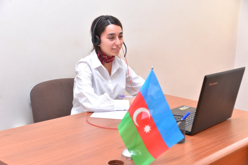 Şagirdlərin və valideynlərin nəzərinə: Bakı Şəhəri üzrə Təhsil İdarəsində (BŞTİ) Çağrı Mərkəzi fəaliyyətə başlayıb