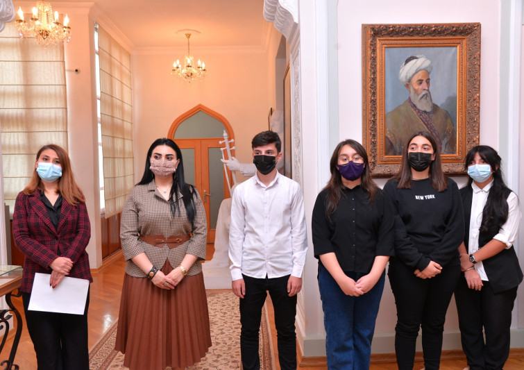 Bakıda Nizami dünyası” adlı intellektual müsabiqədə paytaxt məktəblilərin şagirdləri fərqləndi