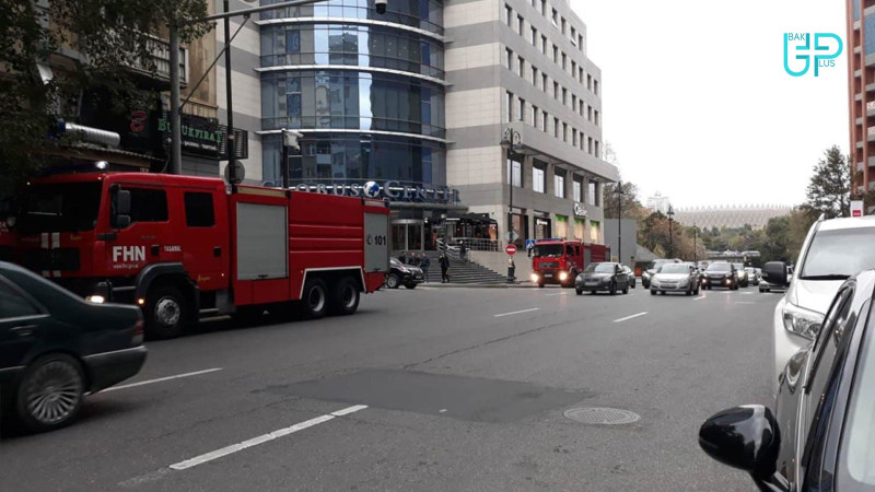 Caspian Plaza qarşısında alışma qeydə alınıb