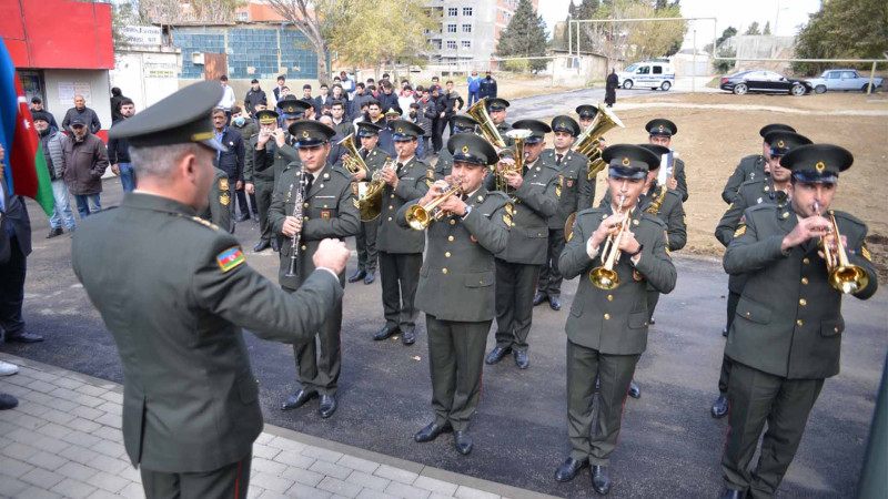 Qarabağ müharibələri qəhrəmnalarının xatirəsinə lövhə və park açılıb