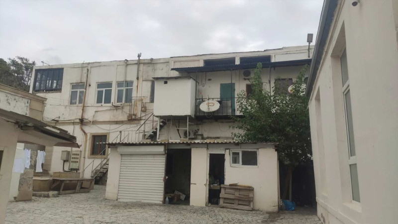 Səbailda məcburi köçkünlərin yaşadığı evlər təmir olunub