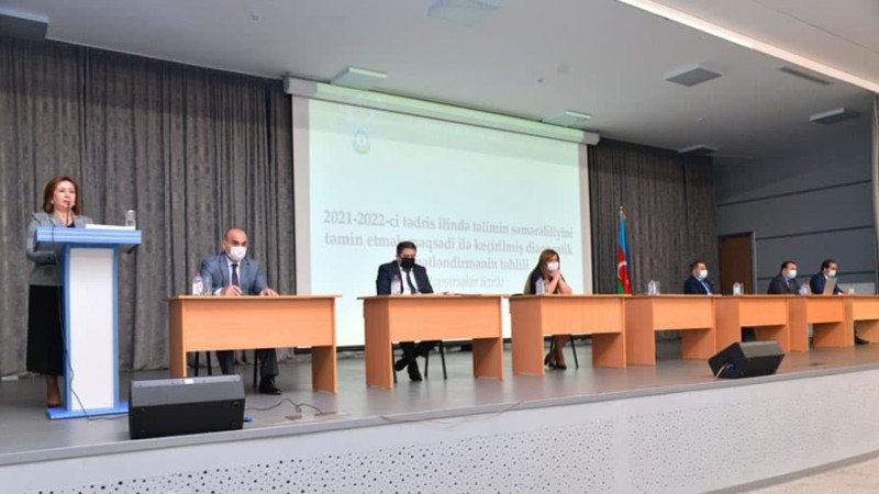 Bakıda məktəb direktorları üçün seminar keçirilib