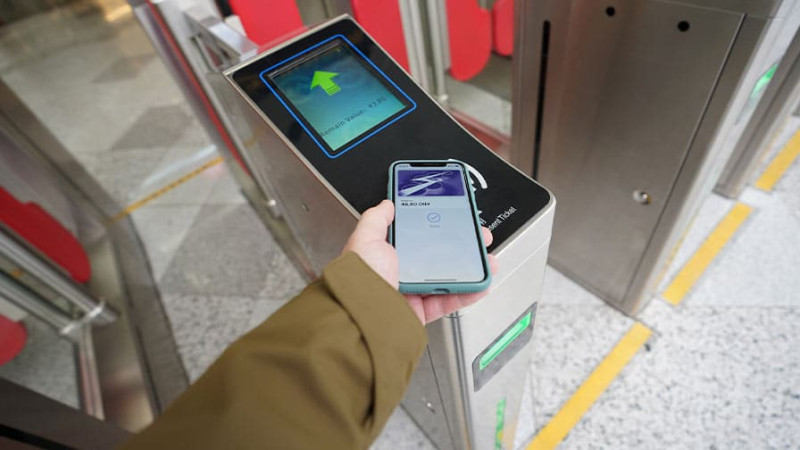Bakı Metropoliteni: ilin sonuna qədər gediş haqqı bank kartı, mobil telefon və “ağıllı” saatla ödəmək mümkün olacaq
