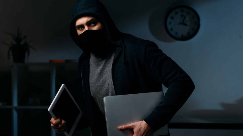 Nərimanov rayonunda Tibbi-Sosial Ekspert Komissiyasının binasında oğurluq hadisəsi baş verib