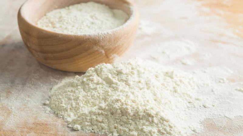 Bakıda marketlərdən birindən alınan undan qurd çıxıb