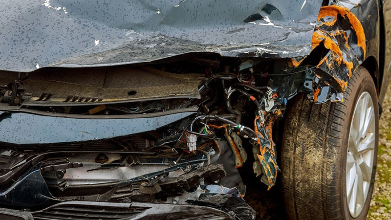 Nərimanovda 3 nəfərin xəsarət alması ilə nəticələnən qəza baş verib