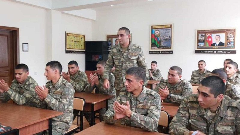 Müstəqilliyin Bərpası Günü münasibətilə əsgərlərlə görüş keçirilib